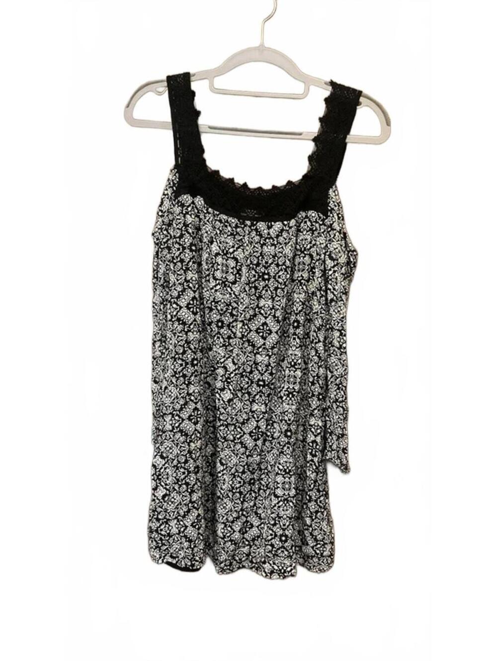 Xhilaration womens black / white cold shoulder long sleeve dress size s/p